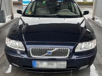 Używany Volvo V70 170 KM (125 kW) 2004 Niebieski Kombi