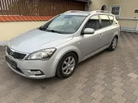 Gebraucht Kia Ceed 90 PS (66 kW) 2011 Silber Kleinwagen