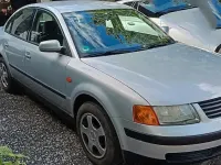 Gebraucht VW Passat Basis 125 PS (91 kW) 1997 Silber Limousine
