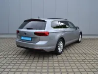 Gebraucht VW Passat Pro 150 PS (110 kW) 2023 Pyritsilber metallic (metallic) Kombi