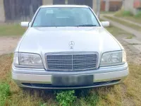 Gebraucht Mercedes C220 150 PS (110 kW) 1994 Silber Limousine
