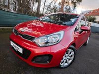 Gebraucht Kia Rio Attract 86 PS (63 kW) 2014 Rot Limousine