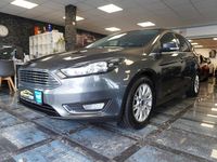 Gebraucht Ford Focus Titanium 125 PS (91 kW) 2015 Grau Kombi