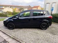 Gebraucht Ford B-MAX Titanium 125 PS (91 kW) 2017 Schwarz Van / Kleinbus