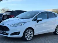 Gebraucht Ford Fiesta Titanium 101 PS (74 kW) 2014 Weiß Kleinwagen