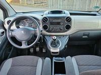 Gebraucht Peugeot Partner Tepee 120 PS (88 kW) 2015 Schwarz Van / Kleinbus