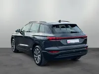 Używany Audi Q6 e-tron Performance 225 kW (306 KM) 2025 Szary SUV