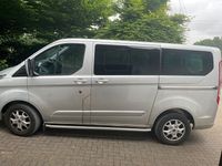 Gebraucht Ford Tourneo Titanium 155 PS (114 kW) 2013 Silber Van / Kleinbus