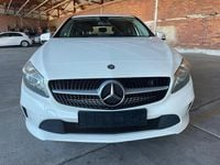 Gebraucht Mercedes A160 90 PS (66 kW) 2016 Calcitweiss  unilack Limousine