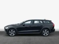 Gebraucht Volvo V60 CC Plus 197 PS (144 kW) 2023 Onyx schwarzmetallic Kombi