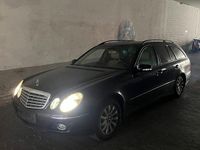 Gebraucht Mercedes E220 Elegance 170 PS (125 kW) 2007 Schwarz Kombi