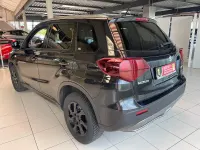 Gebraucht Suzuki Vitara Comfort 129 PS (94 kW) 2023 Cosmic black pearl metallic SUV