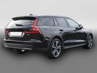 Gebraucht Volvo V60 CC Plus 197 PS (144 kW) 2023 Schwarz Kombi