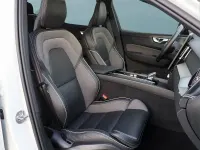Gebraucht Volvo XC60 Plus 250 PS (183 kW) 2025 Weiß SUV