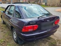 Gebraucht Ford Escort 90 PS (66 kW) 1997 Violet Limousine