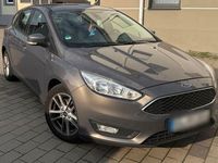 Gebraucht Ford Focus Titanium 125 PS (91 kW) 2015 Beige Limousine