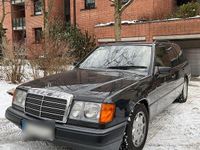 Gebraucht Mercedes 220 150 PS (110 kW) 1993 Schwarz Kombi