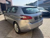 Gebraucht Peugeot 308 92 PS (67 kW) 2015 Grau Limousine