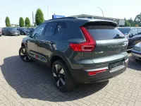 Neu Volvo EX40 Plus 185 kW (252 PS) 2026 SUV