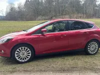 Gebraucht Ford Focus Trend 150 PS (110 kW) 2011 Rot Limousine