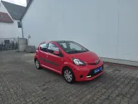 Gebraucht Toyota Aygo Cool 68 PS (50 kW) 2013 Rot Kleinwagen