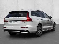 Gebraucht Volvo V60 145 PS (106 kW) 2025 Kombi