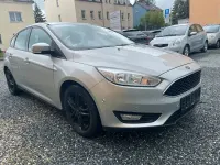 Usado Ford Focus Business Edition 125 CV (91 kW) 2015 Plateado Berlina