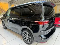 Second-hand VW Multivan Life 218 CP (160 kW) 2023 Negru Monovolum