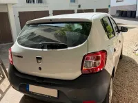 Używany Dacia Sandero 75 KM (55 kW) 2013 Biały Hatchback