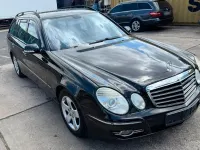 Gebraucht Mercedes E220 170 PS (125 kW) 2006 Schwarz Kombi