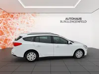 Gebraucht Ford Focus Trend 125 PS (91 kW) 2018 Weiß Limousine