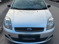 Gebraucht Ford Fiesta 80 PS (58 kW) 2006 Silber Kleinwagen
