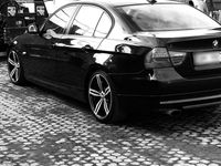Gebraucht BMW 320 184 PS (135 kW) 2010 Schwarz Limousine