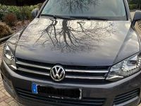 Gebraucht VW Touareg 245 PS (180 kW) 2011 Grau SUV