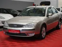 Gebraucht Ford Mondeo Ghia 170 PS (125 kW) 2004 Silber Limousine