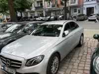 Usado Mercedes E200 197 CV (144 kW) 2019 Plateado Berlina