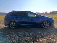 Gebraucht Ford Focus ST-Line 140 PS (102 kW) 2018 Blau Kombi