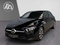 Gebraucht Mercedes A180 Progressive 136 PS (100 kW) 2020 Kosmosschwarz Limousine