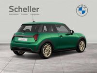 Gebraucht Mini Cooper Favoured 156 PS (114 kW) 2024 Grün Kleinwagen
