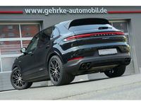 Gebraucht Porsche Cayenne 470 PS (345 kW) 2025 Chromitschwarz (metallic) SUV