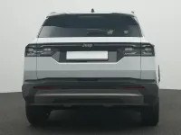 Neu Jeep Compass 145 PS (106 kW) 2026 Amazonia green / black SUV