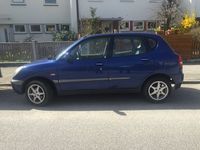 Gebraucht Daihatsu Sirion 79 PS (58 kW) 2000 Blau metallic Kleinwagen
