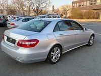 Gebraucht Mercedes E250 204 PS (150 kW) 2011 Silber Limousine