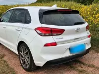 Gebraucht Hyundai i30 Trend 140 PS (102 kW) 2018 Weiß Limousine