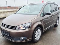 Gebraucht VW Touran Match 105 PS (77 kW) 2012 Braun Van / Kleinbus