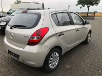 Gebraucht Hyundai i20 Classic 77 PS (56 kW) 2009 Gold Kleinwagen