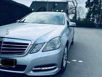 Gebraucht Mercedes E200 Avantgarde 184 PS (135 kW) 2011 Silber Limousine