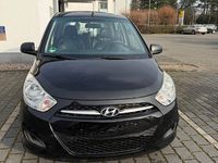Gebraucht Hyundai i10 Edition 70 PS (51 kW) 2012 Schwarz Kleinwagen