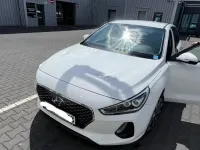 Gebraucht Hyundai i30 Comfort 99 PS (72 kW) 2017 Weiß Limousine