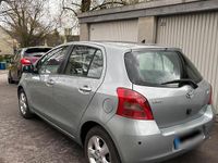 Gebraucht Toyota Yaris 87 PS (63 kW) 2005 Grau Kleinwagen